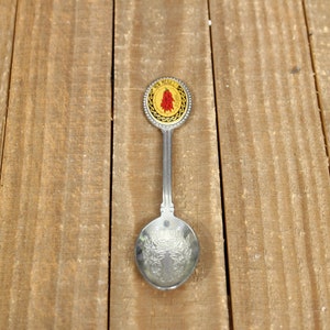Collectable Metal New Mexico Red Peppers Yellow Memorabilia Home Decor Kitchen Living