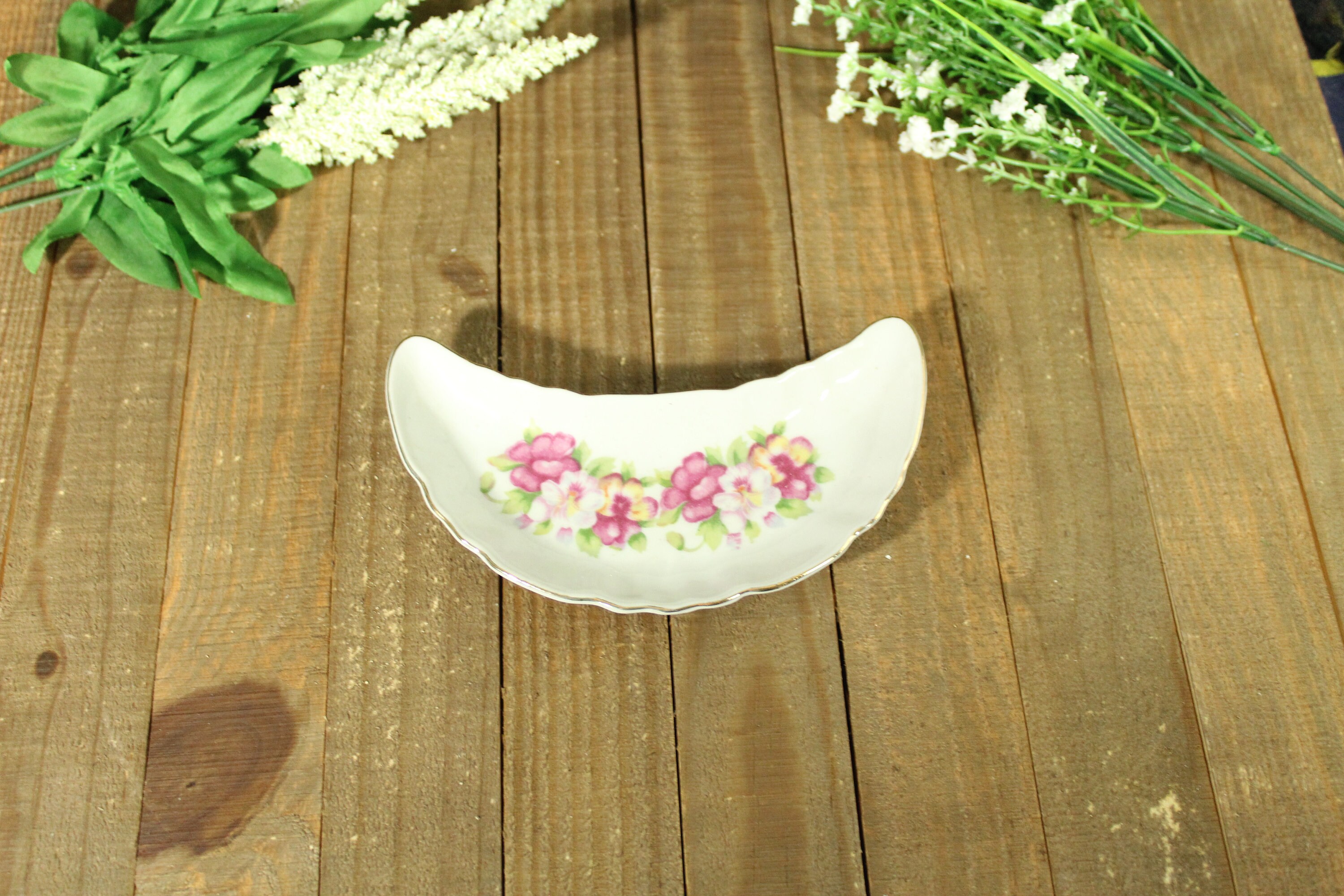 Glazed Half Moon Horderves Ceramic Tea Time Serving Bone China Dishes