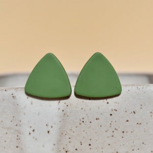Minimalist Triangle Earrings in Yellow, Green, Terracotta and Grey / Simple Geometric Earrings / Clip On Earrings Green