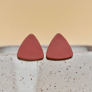 Minimalist Triangle Earrings in Yellow, Green, Terracotta and Grey / Simple Geometric Earrings / Clip On Earrings Terracotta