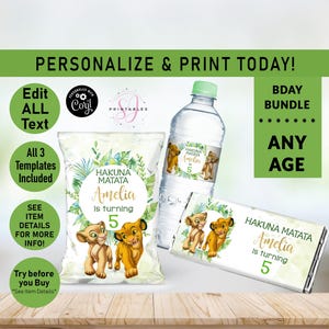 Op de afbeelding: Een verjaardagsfeestpakket met een "Hakuna Matata" thema met de naam "Amelia" en het nummer "5". De set bevat labels voor een waterfles, een snackzak en een chocoladereep. Het ontwerp bevat leeuwenwelpen en tropische bladeren.