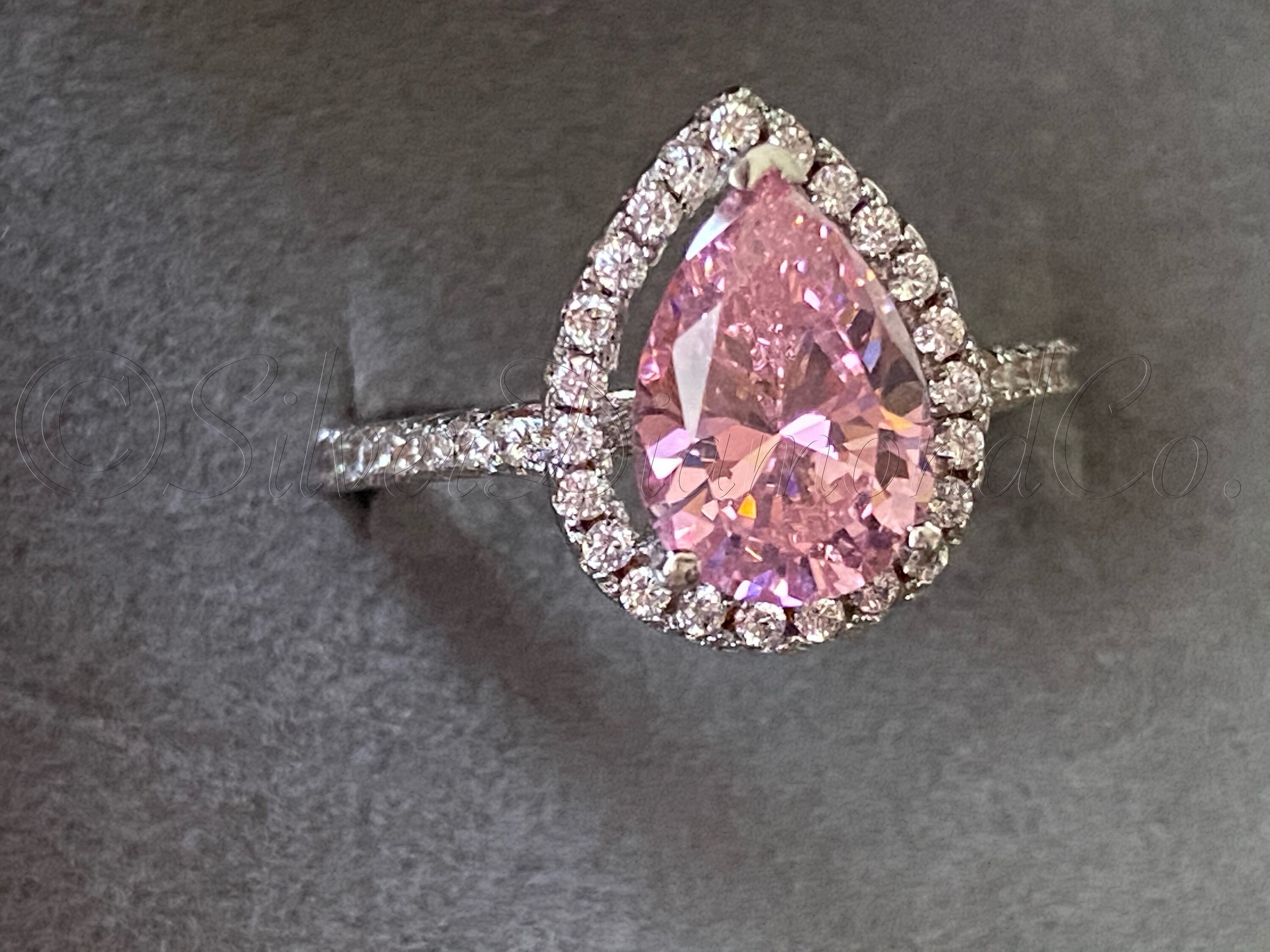 1.50ct Pink SI1 Pear Lab Grown Diamond Ring