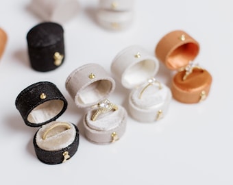 The Georgian Vintage Oval Ring Box, Engagement, Linen & Velvet Ring Box, Hinge, Black, Beige, Raven Fawn