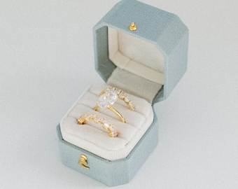 2 or 3 Slot Radiant Legacy, The Georgian Linen & Velvet Vintage Style Proposal Heirloom, Hydrangea
