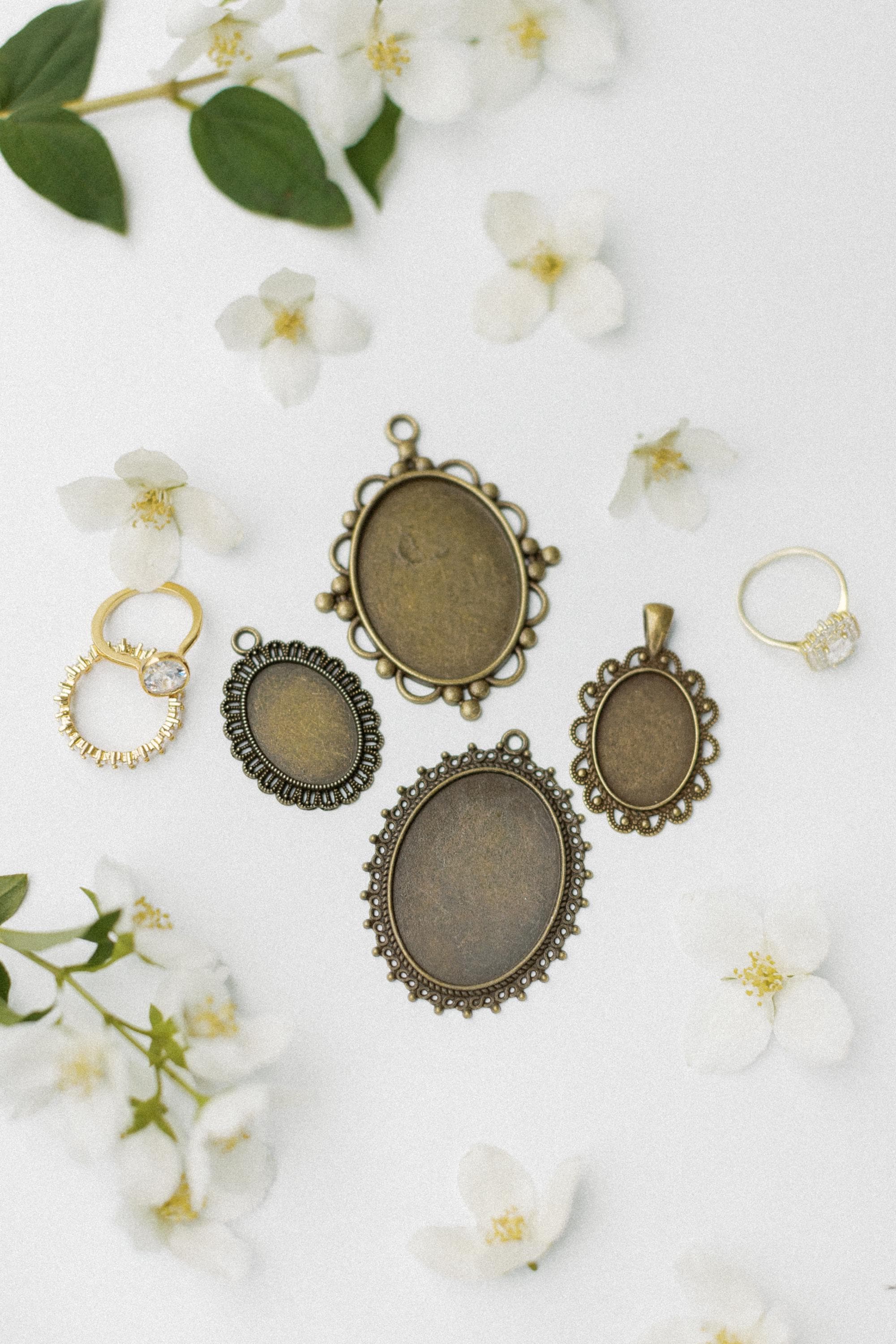 Antique Bronze Oval Photo Charm Bezel Blank Pendant Setting for DIY…