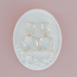 Build Your Own Flat Lay Styling Kit for Wedding Photographers