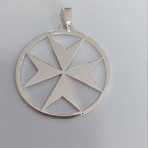 New silver 925 maltese malta cross pendant or earrings plain in circle