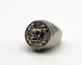 Vintage Paul Frank Scurvy Skull Metal Secret Compartment Vintage Paul Frank Scurvy Skull Metal Secret Compartment