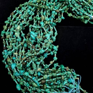 Turkoois ongesneden kralen, streng 17-18 inch, ongebruikelijke stenen kralen uit Afghanistan, JewelrySupplies.