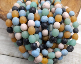 Cuentas de Java de vidrio opaco con acento rústico de 9-10 mm. Elija una hebra completa de 23" de largo [52+ cuentas] o media hebra de 12" [26+] / Cuentas indonesias /