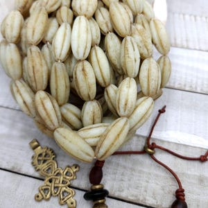 Large Oval Old Rustic Glass Melons Beads / Indonesian Hand Carved Beads / Strand 3 Beads 23-26mm / Java Beads / Jewelry Supplies.