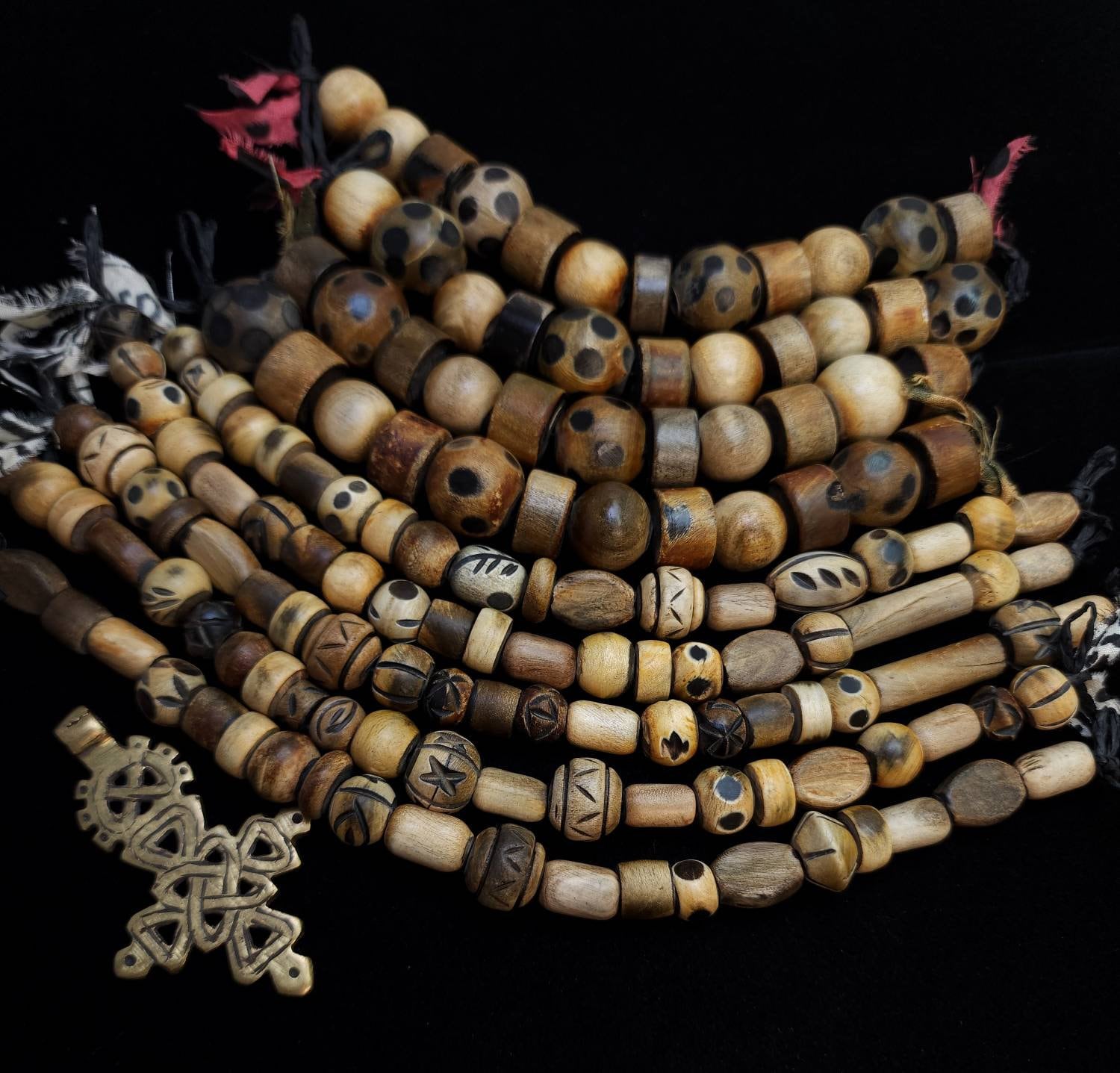 Variety of Horn Bone Beads / Hand Carved Bone Beads / Large Bone Beads / Jewelry Supplies / Tribal / Etnic / Boho / African / Navajo /