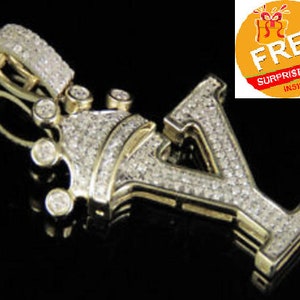 Pingente masculino com letras iniciais personalizadas, moissanita/diamante, letra inicial do alfabeto com cabeça de coroa, acabamento em ouro 14k, com brinde