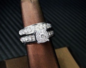 Weißer Diamant Rundschliff Diamant 14K Weißgold Finish Verlobung Braut Hochzeit Ring Set 925 Sterling Silber