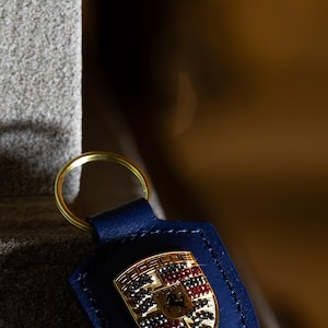Original OEM | Porsche Keychain Logo Emblem Batch | refined with original Preciosa crystals | icy tuning iced crystallized