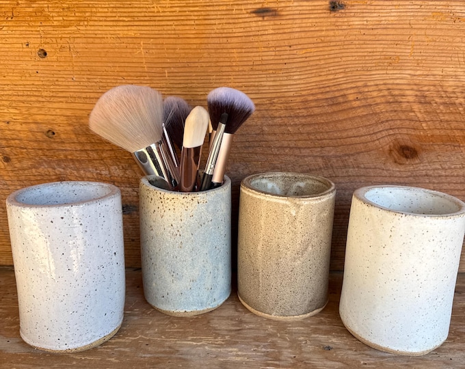 Make up brush holder