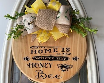 Bee Wood Door Hanger