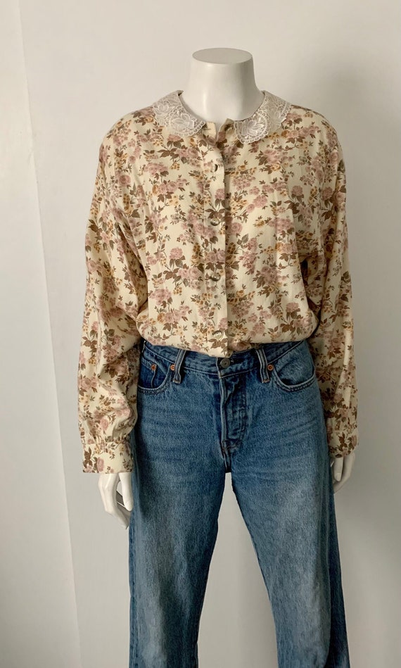 Vintage Floral Lace Collar Button Up Shirt/Blouse