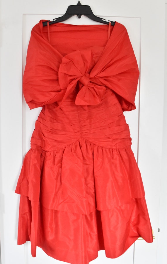 80s Red Taffeta Drop Waist Cocktail Dress with Sh… - image 5