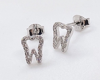 Boucles d'oreilles petite dent - Cadeau pour professionnel des soins dentaires - Argent sterling .925 hypoallergénique et résistant à la ternissure