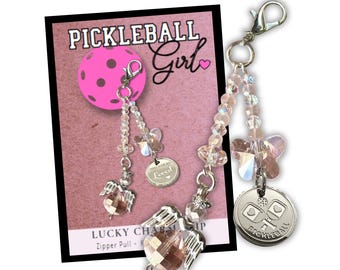 Pickleball Geschenk für sie - Pickle Ball Anhänger Clip für Schlüsselbund, Tasche, Geldbörse, Büro, Kabine, Lanyard - Made in the USA