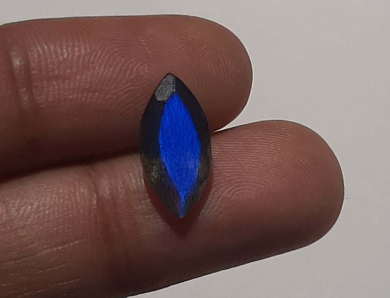 2.55 Carat whole sale Price AI-48 Marquise shape Natural Labradorite Cuts 14x7x5 MM AAA Grade Quality
