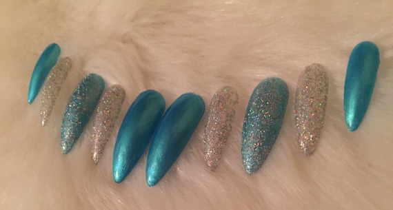 Pearlized teal green /holographic glitter ,summer Press on nails hand painted uv gel reusable false/fake nails
