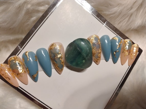 Jade shell inspired gold leaf/flake press on nails. comes with random gem stone  reusable nails