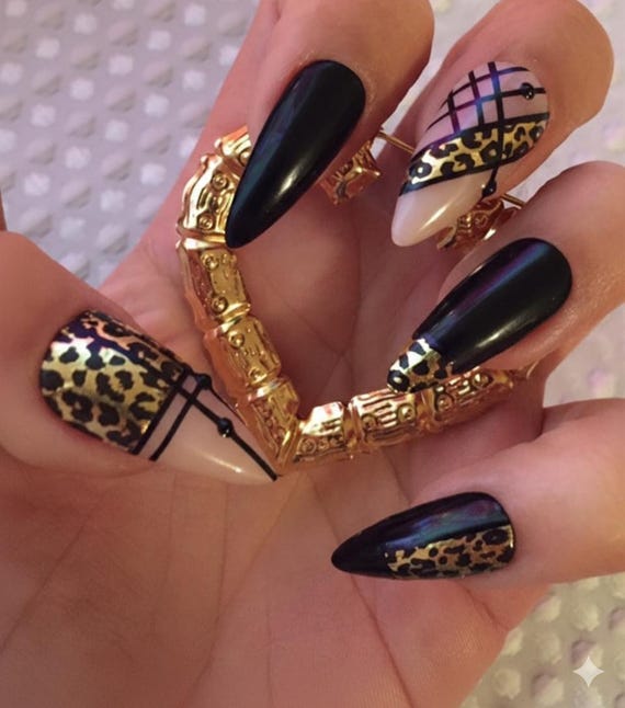 leopard print black/nude and gold detail with black line work Press on nails valentines sets ,fake nail sets ,false nails , nailsets