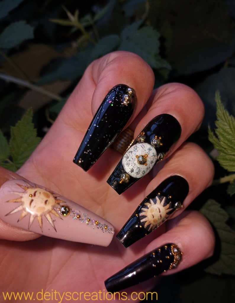 Sun moon n stars with zodiac wheel press on nail set, reusable nails artificial nail sets fake nails I gel nails acrylic nail sets halloween image 4