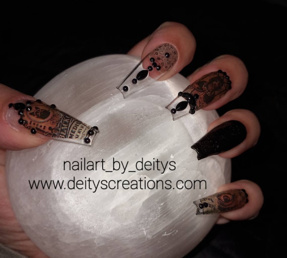 Halloween Tarot card, fortune teller,witchy, Gothic, zodiac,Wiccan, press on acrylic/gel luxury nails.