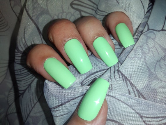 Mint/Lime Neon Green fluorescent Green press on nails ,fake nails, false nails, faux nails.
