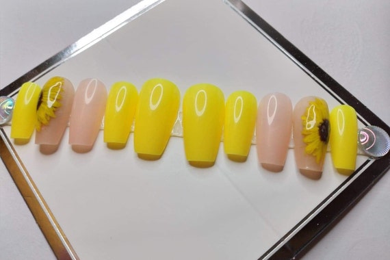 Spring &Summer Yellow/Nude yellow flower press on Nails/Artificial Nails/Fake Nails/spring nail set Summer nails