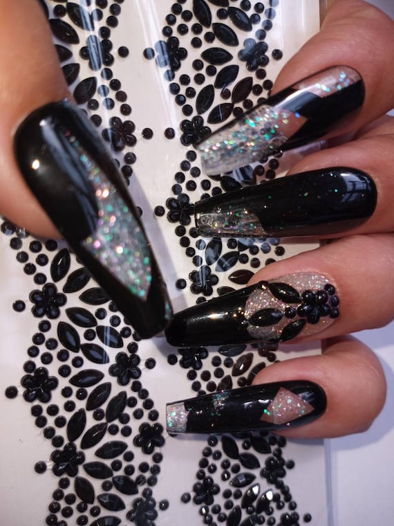 Black n Holographic Gothic  Christmas press on nails luxury nails acrylic gel nails holographic glitter and black halloweennails