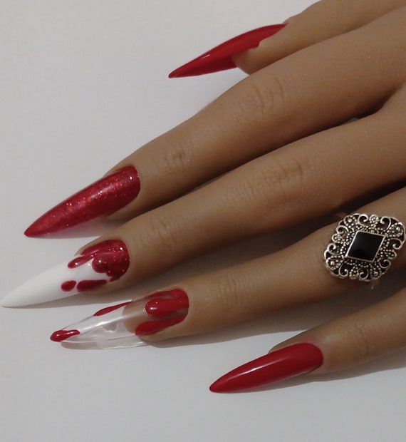 Christmas/hallowen Gothic blood drip luxury acrylic/gel press on nails available in any length and shape