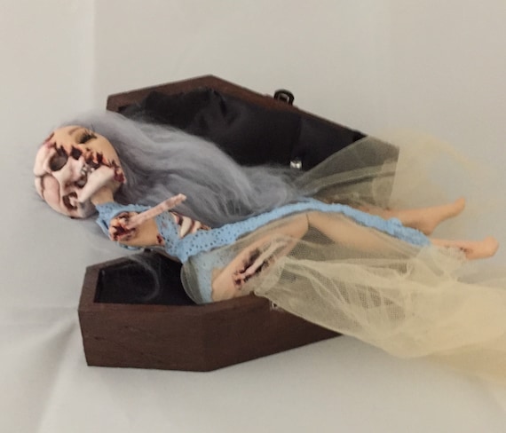 Zombie Bride Ooak doll ,custom artdoll, monsterhigh repaint halloween / gothic doll.