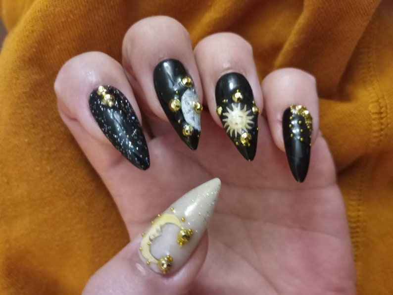 Sun moon n stars with zodiac wheel press on nail set, reusable nails artificial nail sets fake nails I gel nails acrylic nail sets halloween image 8