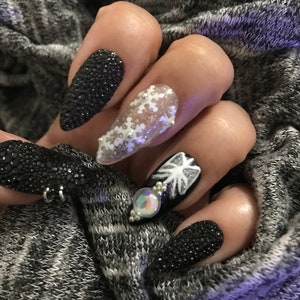 Gothic Christmas black snow snowflake luxury press on nails come in any length an shape