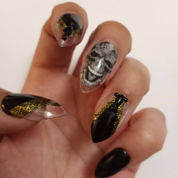 Gothic/halloween gold and skull luxury Press On nails come in any shape and length