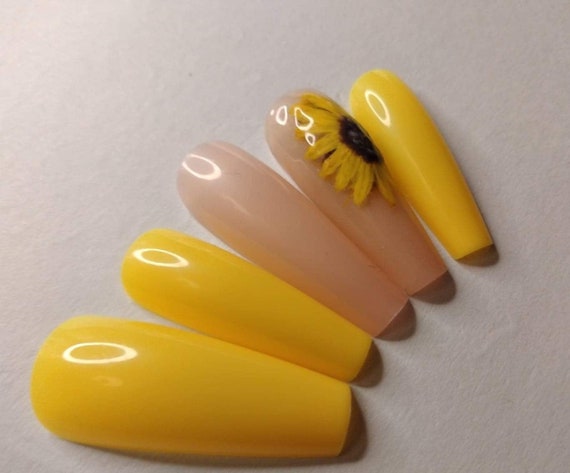 Spring &Summer Sunflower  Yellow/Nude yellow press on Nails/Artificial Nails/Fake Nails/spring nail set Summer nails