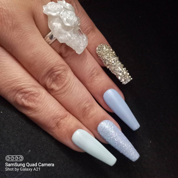 Summer Blue pastel goth press on nails and pearl  skull ring set. Acrylic nails, skull jewelry, ring and nail set.skull ring and nail set