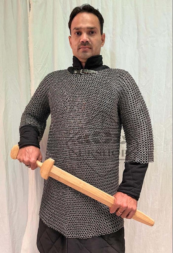 Got my chainmail in today. I'll post a full kit picture later. : r/LARP