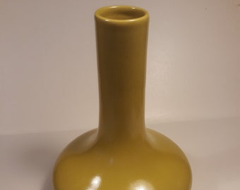 Vase, with Yong Zeng mark, but probably made in the 1900s