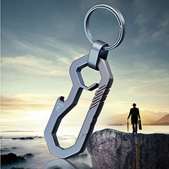 EDC Titanium Alloy Car Keychain Porable Carabiner Key Chain Hanging Buckle  Ring