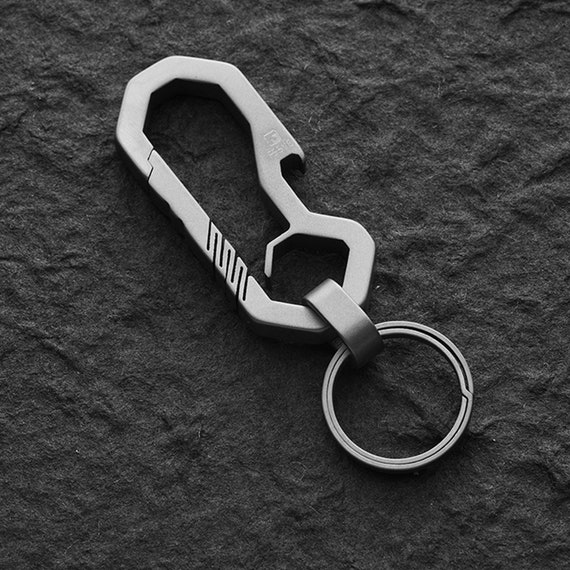 FEGVE Titanium Keychain Key Holder Quick Release Keychain Waist