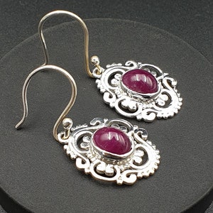 Premium Rubin Edelstein Handgemachte 925 Sterling Silber Ohrringe ~ Silber Ohrhänger ~ Ethno Details ~ Boho Ohrringe ~ Juli Geburtsstein