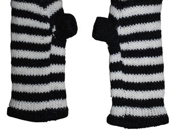 Warm arm warmers - black and white stripes - cuffs