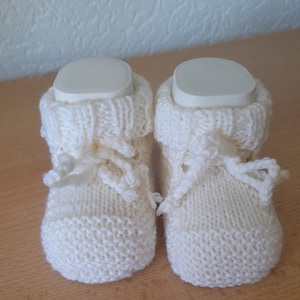 Babyschuhe gestrickt, Babykleidung, Schwangerschaft, Erstlingsschuhe Bild 1