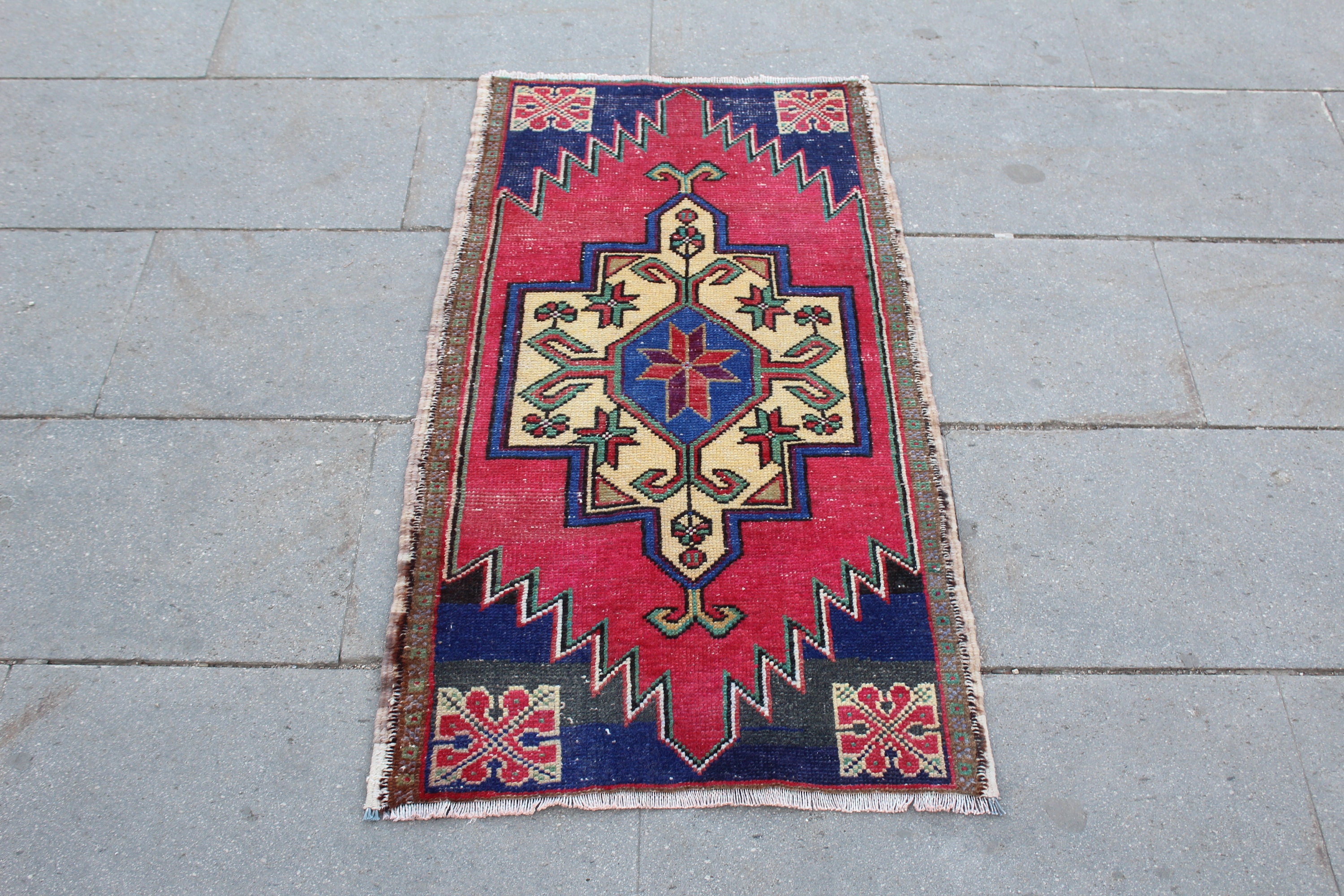 Small Turkish Rug Small Entry Rug Small Rug Small Oriental Rug 1.5x3.2 ft Doormat Small Oushak Rug Small Vintage Rug