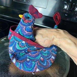 Gift for Mom: Chicken Oven Mitt,  Novelty Pot Holders, Farmhouse Kitchen Decor